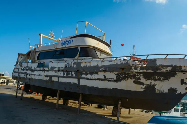 Velho Barco Baía Reparação — Fotografia de Stock