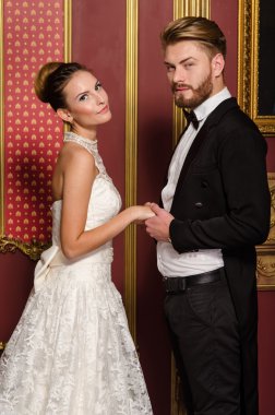 Yeni evliler lüks bir iç