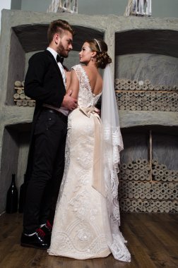 Oda mutlu yeni evliler