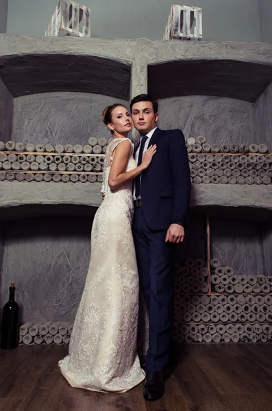 Happy newlyweds in room — Stock Photo, Image