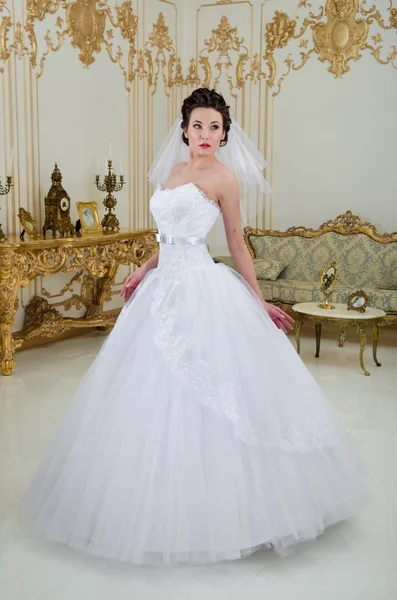 Sposa in abito da sposa — Foto Stock