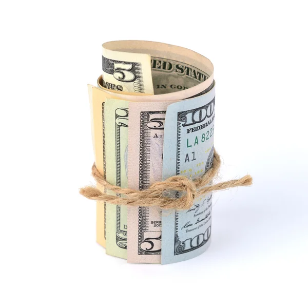 Notas de dólar enroladas e amarradas com uma corda. Isolado em branco b — Fotografia de Stock