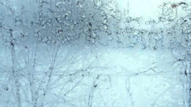 Camın üzerinde don var. seçici odak.