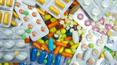 Kapsüllerdeki haplar. seçici odak