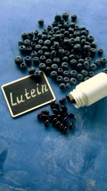 Güzel bir arka planda lutein içeren yiyecekler. Seçici odaklanma. Yiyecek..