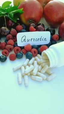 İçinde quercetin olan ürünler. Seçici odaklanma. Yiyecek..