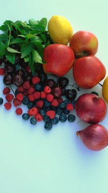 İçinde quercetin olan ürünler. Seçici odaklanma. Yiyecek..