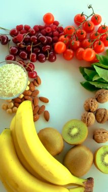 Güzel bir arka planda melatonin içeren yiyecekler. Seçici odaklanma. yiyecek.