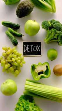 Detoks için yeşil gıdalar. Seçici odaklanma. Doğa.