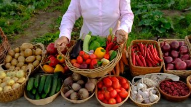 Sebze pazarında. Seçici odaklanma. Yiyecek..