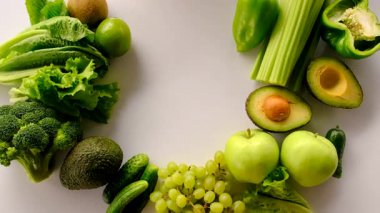 Detoks için yeşil gıdalar. Seçici odaklanma. Doğa.