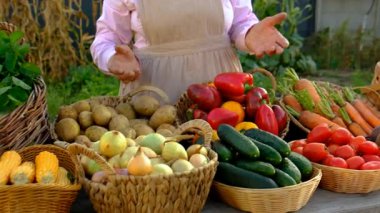 Sebze pazarında. Seçici odaklanma. Yiyecek..