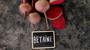 Pancar masada betaine içerir. Seçici odaklanma. yiyecek.