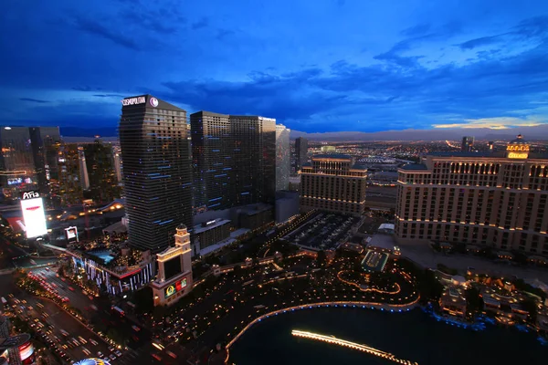 Las Vegas Night Photo Avec Ciel Bleu Vibrant Gros Plan — Photo