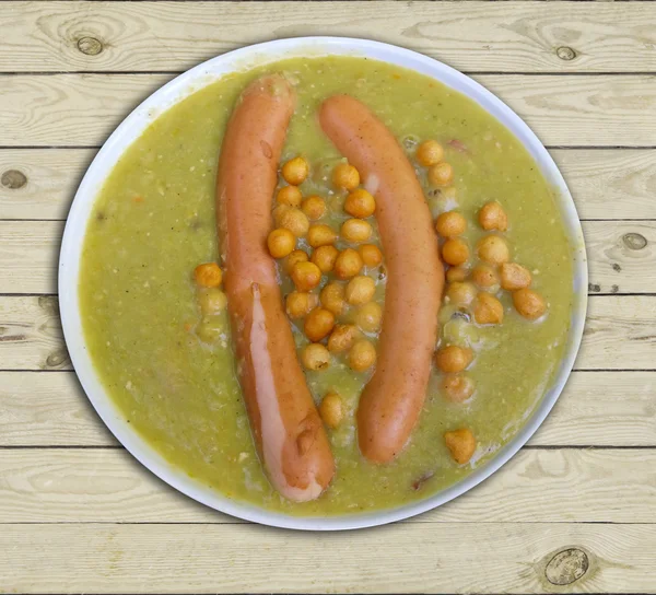 Alman Gıda, sosis ve arka bezelye ile bezelye çorbası