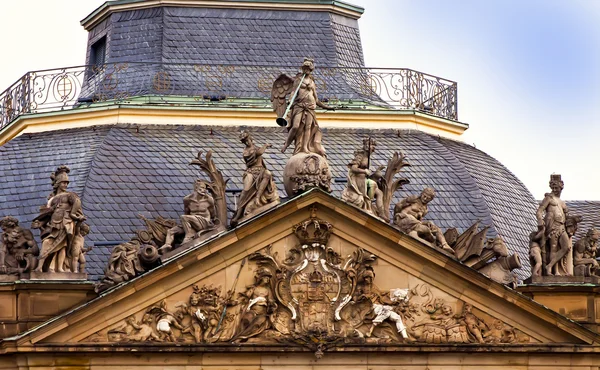 Stuttgart, Německo - nový hrad fasáda, detail — Stock fotografie