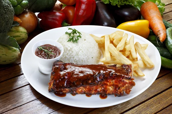 Costillas asadas con salsa barbacoa —  Fotos de Stock