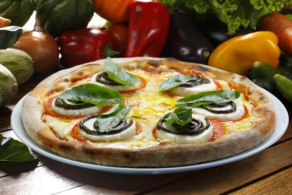 Pizza alimentos frescos — Fotografia de Stock