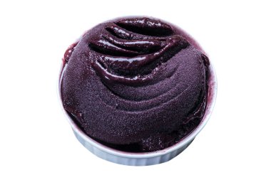 Brezilyalı Acai beyaz arkaplanda izole edildi