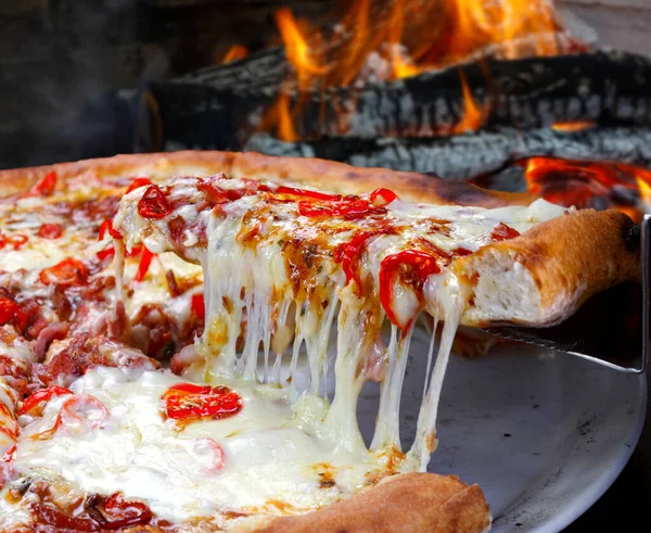Slice Melting Mozzarella Pizza — Stock Photo, Image