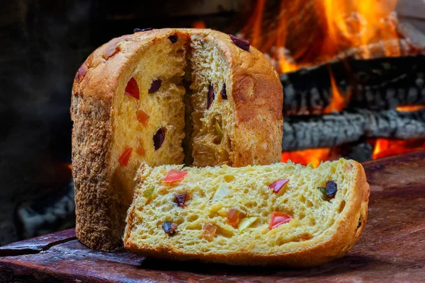 Panettone Mit Früchten Italienischer Weihnachtskuchen — Stockfoto