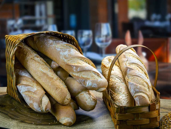 Cesto Pane Cotto Nel Forno Legna — Foto Stock