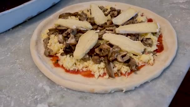 Pizzeria Dengan Oven Berbahan Bakar Kayu Pizza Buatan Sendiri Stok Rekaman