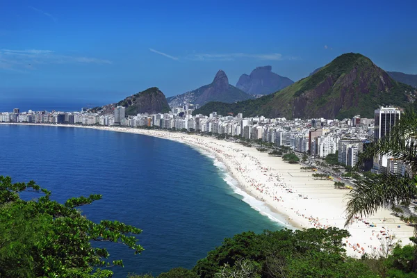 Rio de Janeiro beach with mountains on background — Stok fotoğraf