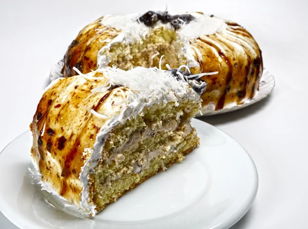 ชิ้นเค้กบนจาน — ภาพถ่ายสต็อก