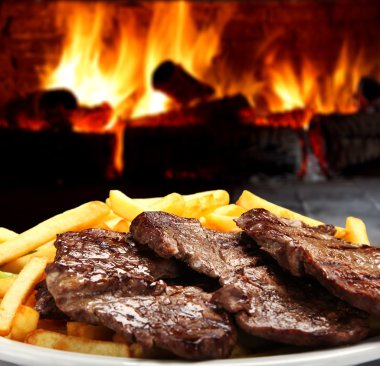 biftek ile kızarmış patates