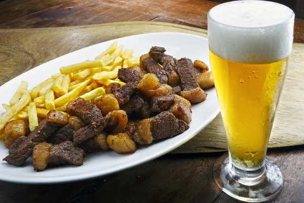 Cerveza patatas fritas —  Fotos de Stock