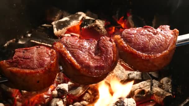 Picanha asado en la parrilla — Vídeo de stock