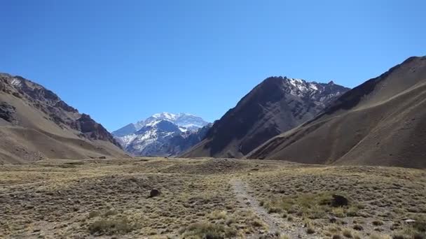 Blick auf die Südwand der aconcagua pick — Stockvideo