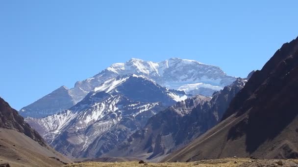 Widok Południowej ściany na Aconcagua okazja — Wideo stockowe