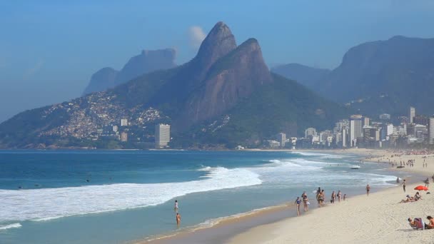 Пляж Ипанема, Рио-де-Жанейро — стоковое видео