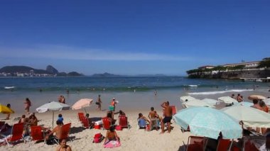 Güzel taş uçuşta kayma