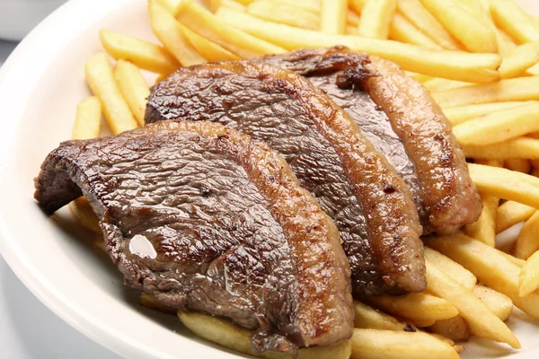 Patate barbecue e carne . — Foto Stock