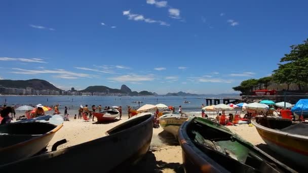 Pláži Copacabana v Rio de Janeiro — Stock video