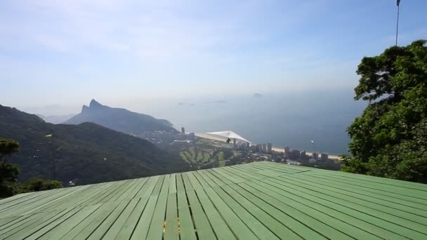 Gleitflug im schönen Stein — Stockvideo