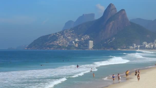 Vista de la playa de Copacabana, Río de Janeiro . — Vídeos de Stock