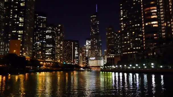 The Chicago River, Great Lakes — стоковое видео