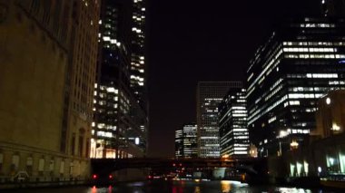 Chicago Nehri'nden şehir manzarası , Büyük Göller