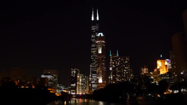 Вид на город из реки Чикаго, Великие озера — стоковое видео