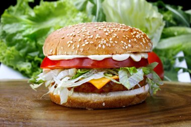 Amerikan tarzı lezzetli burger