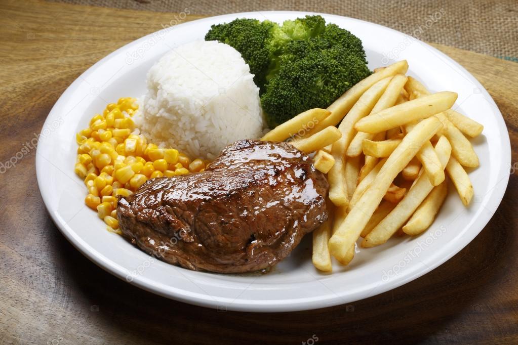 Steak with rice and vegetables