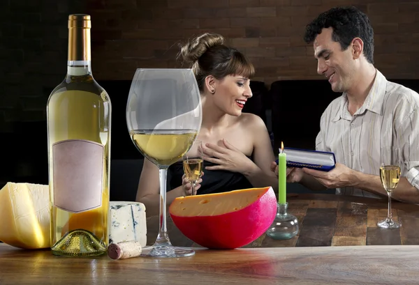 White wine with cheese — Stock Photo, Image