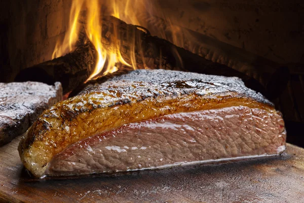 Picanha, tradizionale barbecue brasiliano. — Foto Stock