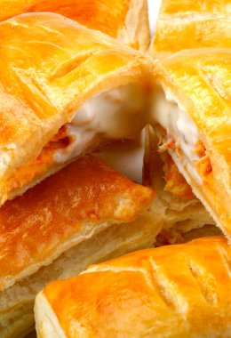 Doldurulmuş börek, kahvaltı yemeği.