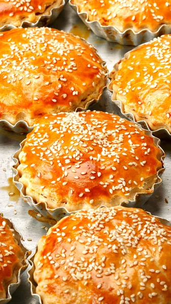 Brezilya aperatiflerine vurgu yap. Tavuklu turta.