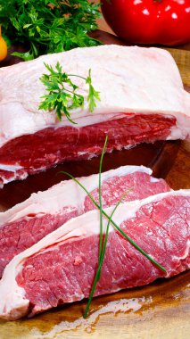 Kırmızı Çiğ Biftek Bifteğine karşı